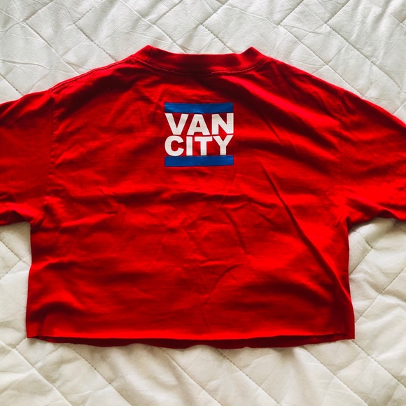 VANCITY Crop T - Picture 4 of 4